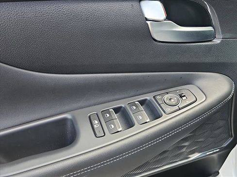 Used 2023 Hyundai Santa Fe SEL w/ Premium Package image 15