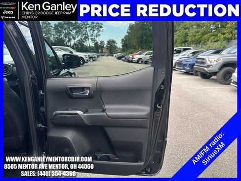 Used 2021 Toyota Tacoma TRD Off-Road w/ TRD Premium Off Road Package AWD/4WD image 23