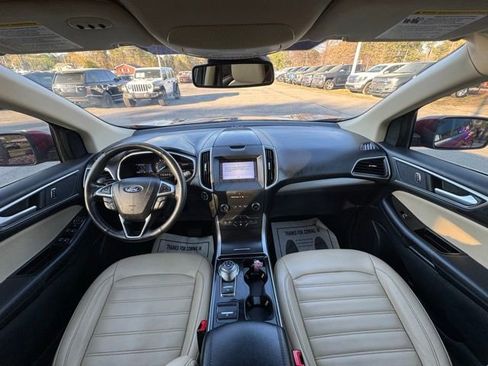 Used 2019 Ford Edge SEL w/ Equipment Group 201A image 18
