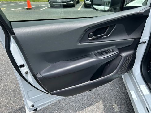 Used 2023 Toyota Prius LE image 13