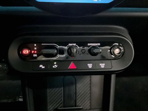 Certified 2025 MINI Cooper 4-Door Hardtop image 34