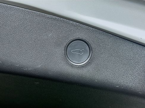 Used 2021 Tesla Model 3 Standard Range Plus image 30