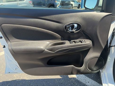 Used 2016 Nissan Versa SV FWD image 13