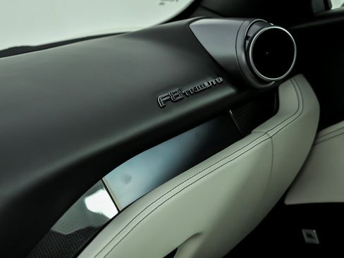 Used 2020 Ferrari F8 Tributo RWD image 32
