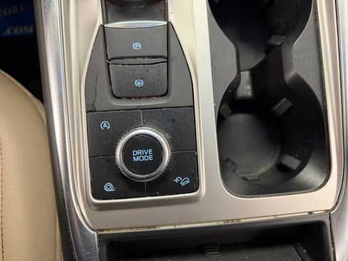 Used 2020 Ford Explorer XLT w/ Equipment Group 202A AWD/4WD image 32