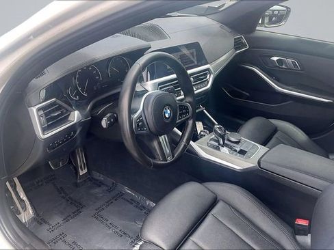 Used 2020 BMW 330i Sedan w/ M Sport Package RWD image 14