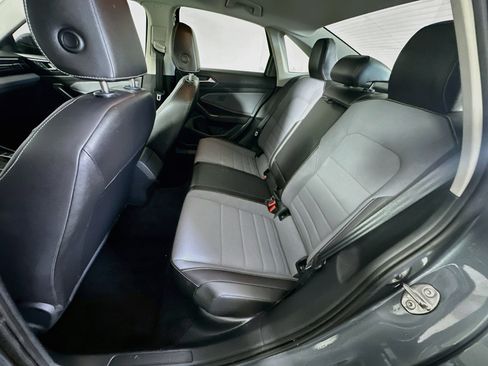 Used 2025 Volkswagen Jetta SE FWD image 27