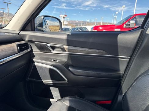 Used 2020 Kia Telluride EX w/ EX Premium Package image 46