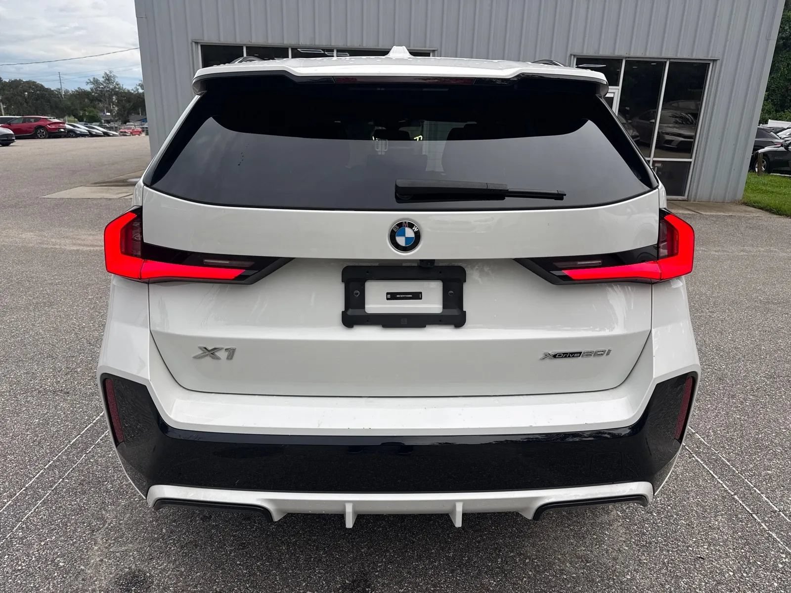 Used 2026 BMW X1 xDrive28i AWD/4WD image 9