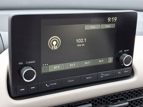 Used 2023 Honda HR-V LX image 16