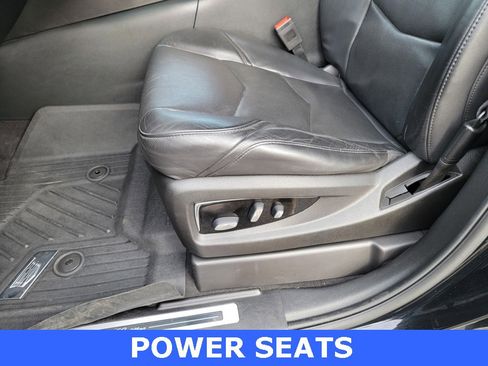 Used 2017 Cadillac Escalade Premium Luxury image 30