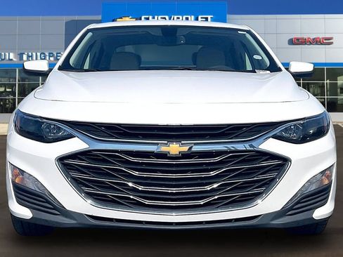Used 2022 Chevrolet Malibu LT w/ Leather Package FWD image 2