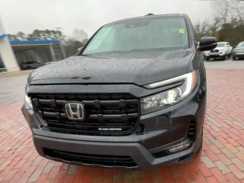 Used 2025 Honda Ridgeline Black Edition image 4