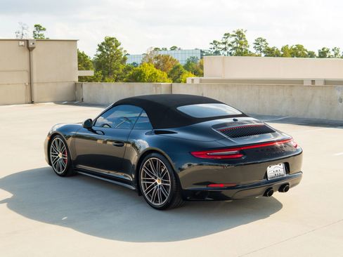 Used 2018 Porsche 911 Carrera 4S image 12