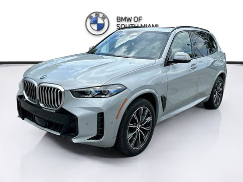 Certified 2024 BMW X5 xDrive40i w/ M Sport Package AWD/4WD image 3