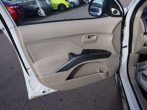 Used 2008 Mitsubishi Outlander SE FWD image 14