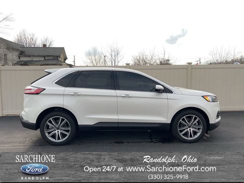 Used 2024 Ford Edge Titanium image 1