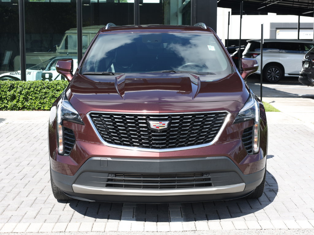 Used 2023 Cadillac XT4 Premium Luxury w/ Enhanced Visibility Package FWD image 3