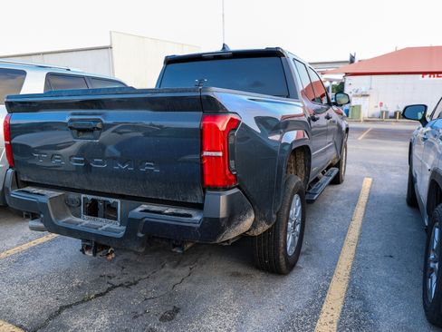 Used 2025 Toyota Tacoma SR RWD image 8