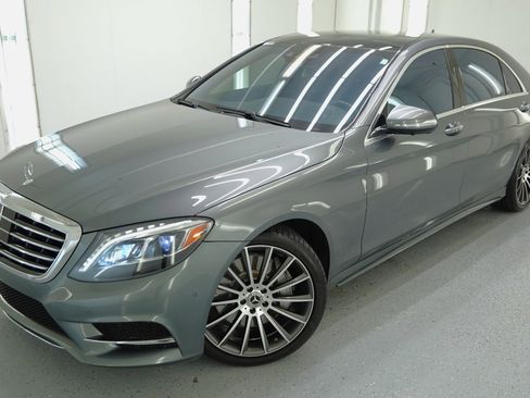 Used 2017 Mercedes-Benz S 550 Sedan w/ Sport Package w/ Sport Package image 23