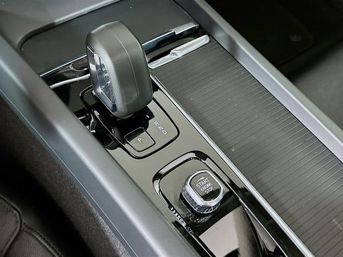 Used 2024 Volvo S60 B5 Core image 24