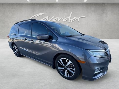Used 2019 Honda Odyssey Elite image 2