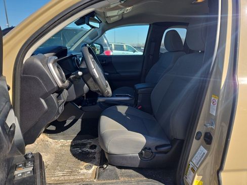 Used 2019 Toyota Tacoma SR5 image 8