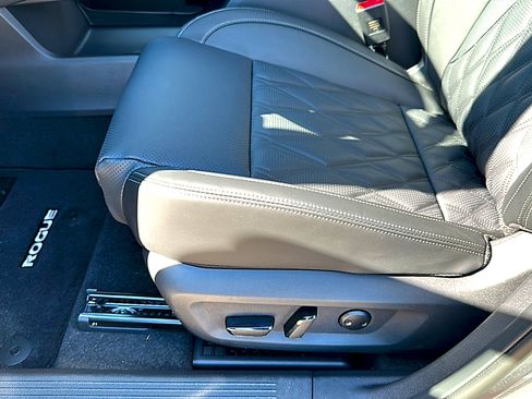 New 2026 Nissan Rogue Platinum w/ Tech Package image 12