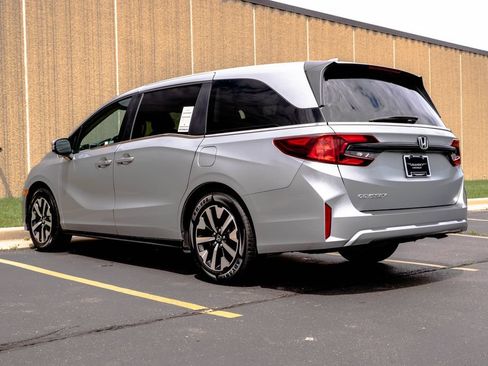 Used 2025 Honda Odyssey EX-L image 7