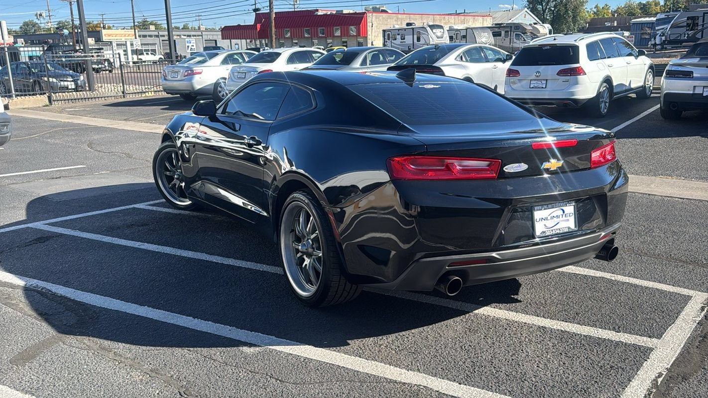 Used 2016 Chevrolet Camaro LT RWD image 5