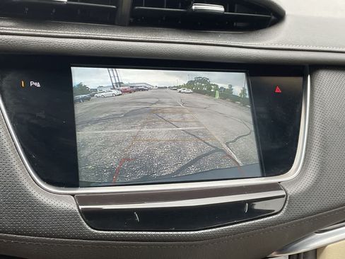Used 2018 Cadillac XT5 FWD w/ LPO, Wheel Lock Package image 24