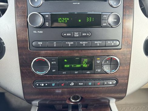 Used 2014 Ford Expedition EL XLT w/ Equipment Group 202A image 23