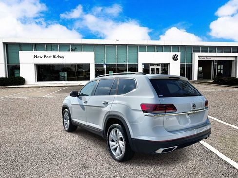 Certified 2023 Volkswagen Atlas SE w/ Panoramic Sunroof Package FWD image 4