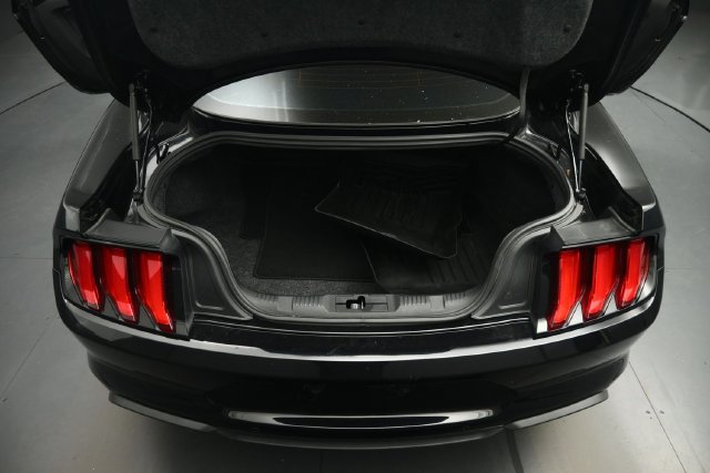 Used 2018 Ford Mustang GT RWD image 59