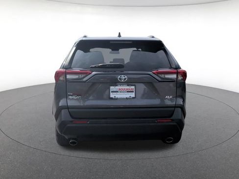 Used 2022 Toyota RAV4 XLE FWD image 4