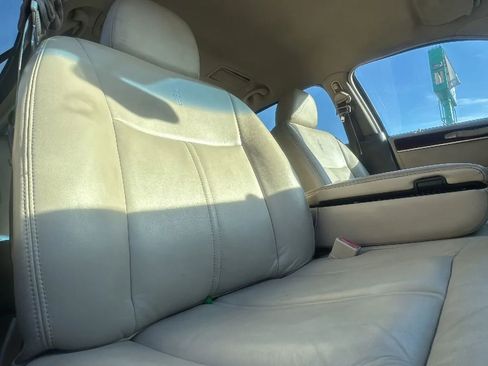 Used 2004 Lincoln Town Car Ultimate L image 15