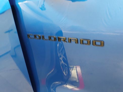 Used 2024 Chevrolet Colorado Z71 w/ Z71 Convenience Package 2 image 32