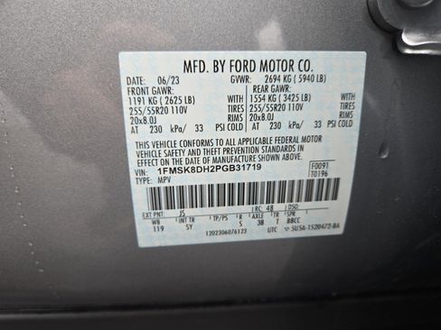 Used 2023 Ford Explorer XLT w/ Equipment Group 202A image 28
