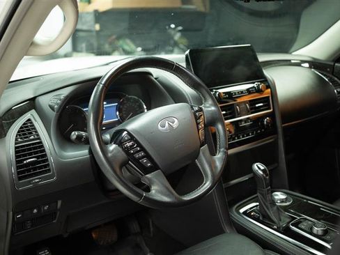 Used 2024 INFINITI QX80 Luxe image 9