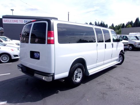 Used 2016 Chevrolet Express 3500 LT w/ LT Preferred Equipment Group image 7