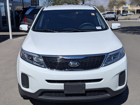 Used 2015 Kia Sorento LX image 6