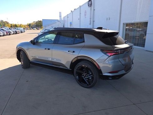 New 2026 Chevrolet Equinox EV RS image 11