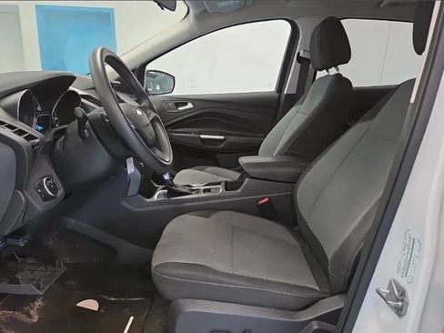 Used 2017 Ford Escape SE w/ Equipment Group 201A AWD/4WD image 19