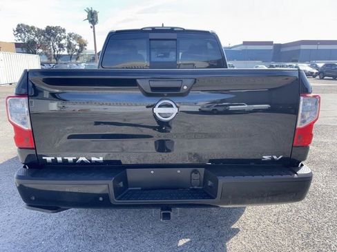 Used 2023 Nissan Titan SV w/ SV Convenience Package image 6