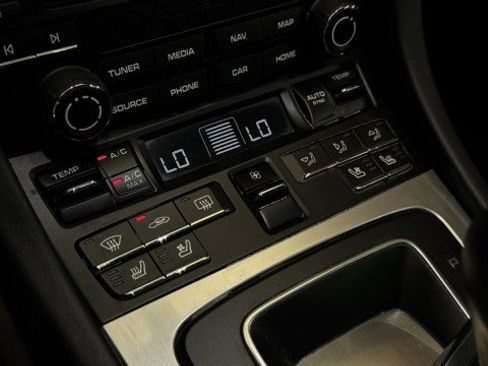 Used 2019 Porsche 911 Turbo image 11