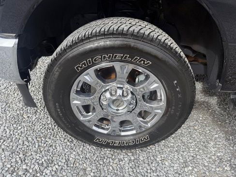 Used 2020 Ford F250 Lariat w/ Chrome Package image 15