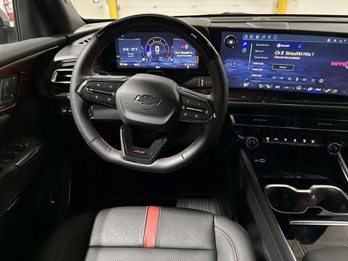 New 2026 Chevrolet Traverse RS w/ LPO, Floor Liner Package AWD/4WD image 11