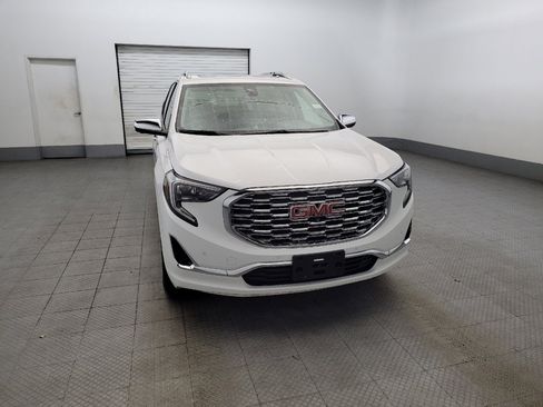 Used 2019 GMC Terrain Denali w/ Advanced Safety Package image 14