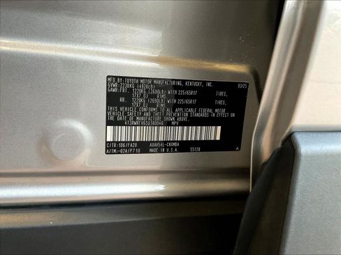 Used 2025 Toyota RAV4 XLE AWD/4WD image 19