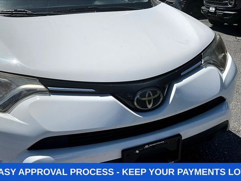 Used 2018 Toyota RAV4 LE w/ All Weather Liner Package AWD/4WD image 39